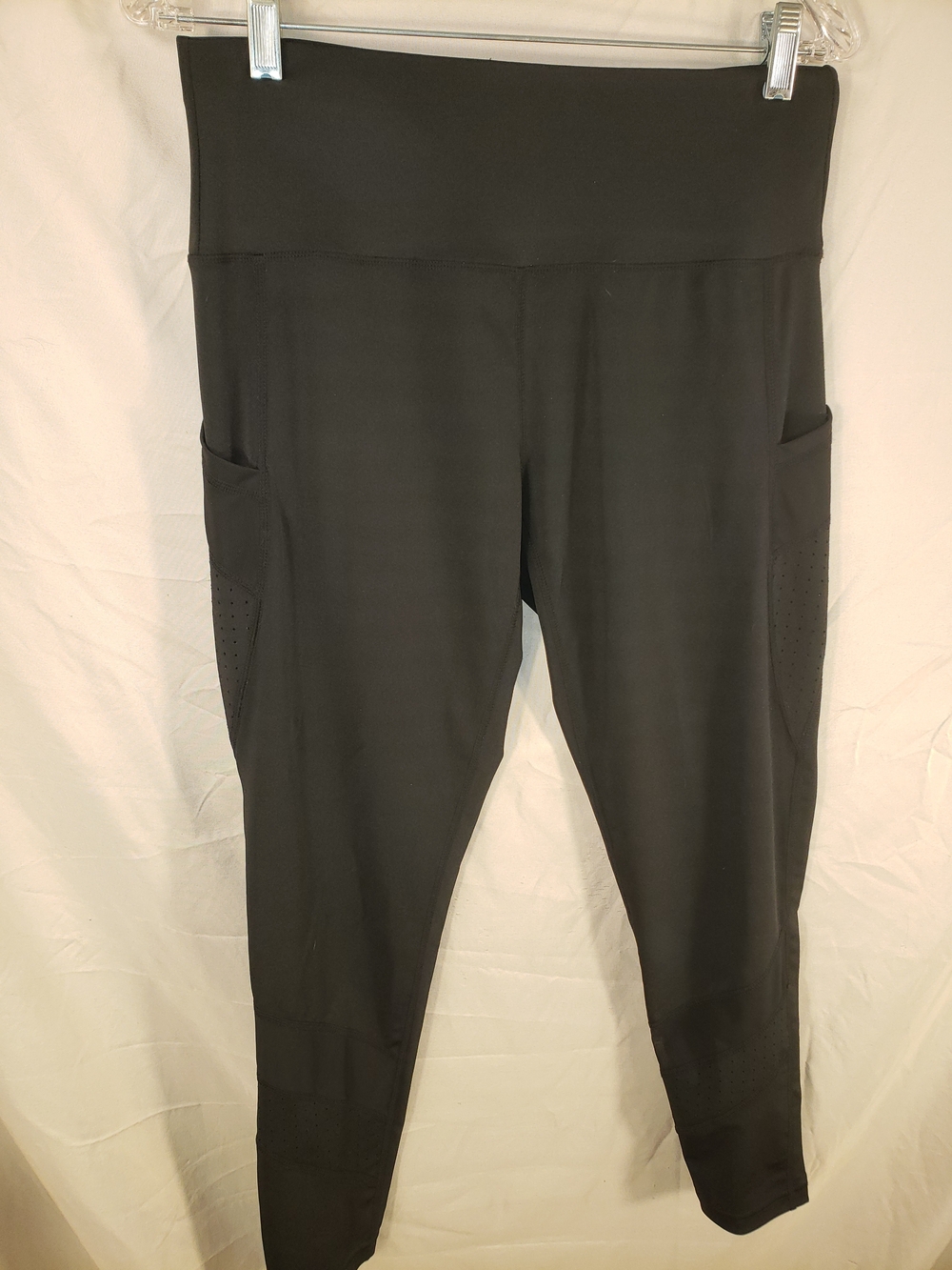 High-Rise Black Pocket Leggings - L
